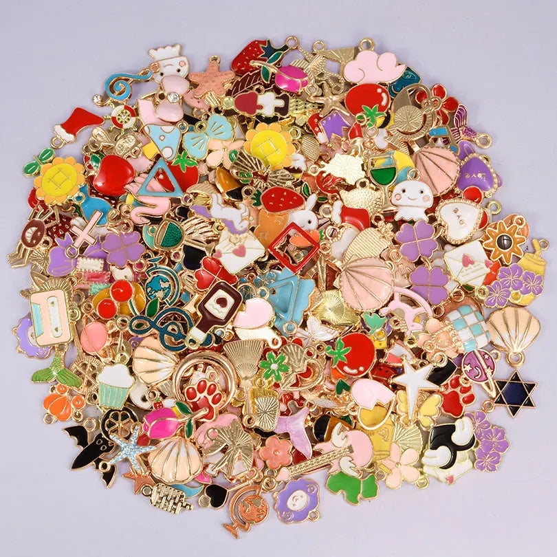Extra Charm Set*